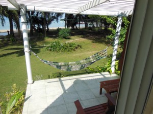 Blick von der Terrasse aufs Meer